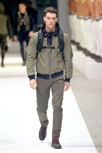 Fotoservizio/FW 2015-2016/MEN/DIRK BIKKEMBERGS/DP1/4