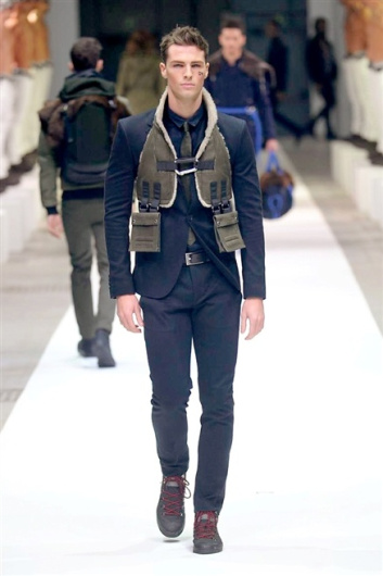 Fotoservizio/FW 2015-2016/MEN/DIRK BIKKEMBERGS/DP1/5