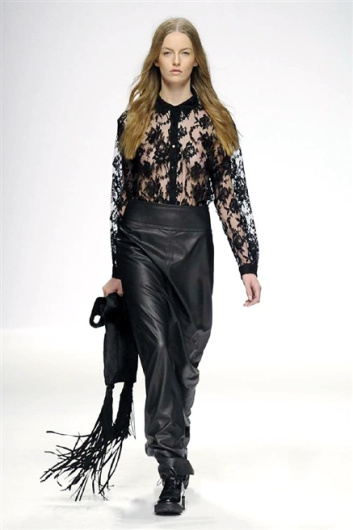 Fotoservizio/FW 2015-2016/WOMEN/SIMONETTA RAVIZZA/DP1/6