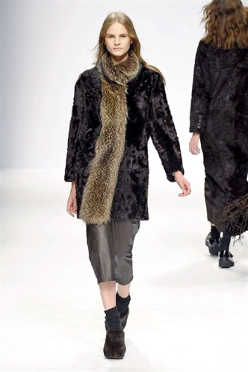 Fotoservizio/FW 2015-2016/WOMEN/SIMONETTA RAVIZZA/DP1/11