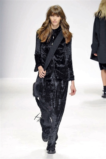 Fotoservizio/FW 2015-2016/WOMEN/SIMONETTA RAVIZZA/DP1/17