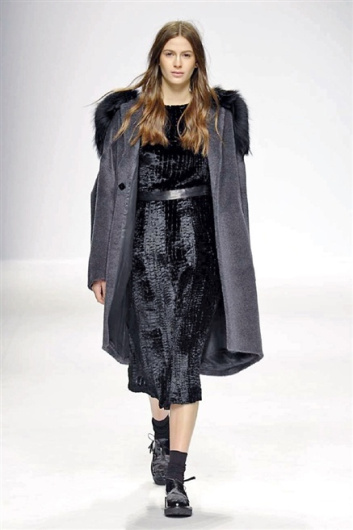 Fotoservizio/FW 2015-2016/WOMEN/SIMONETTA RAVIZZA/DP1/21