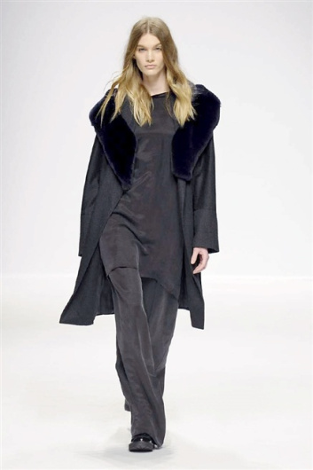 Fotoservizio/FW 2015-2016/WOMEN/SIMONETTA RAVIZZA/DP1/24
