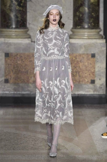 Fotoservizio/FW 2015-2016/WOMEN/LUISA BECCARIA/DP1/4