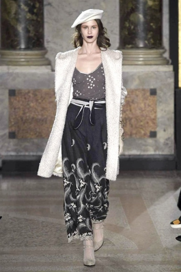 Fotoservizio/FW 2015-2016/WOMEN/LUISA BECCARIA/DP1/5