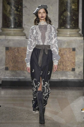 Fotoservizio/FW 2015-2016/WOMEN/LUISA BECCARIA/DP1/8