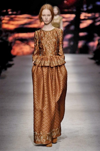 Fotoservizio/FW 2015-2016/WOMEN/ALBERTA FERRETTI/DP1/40