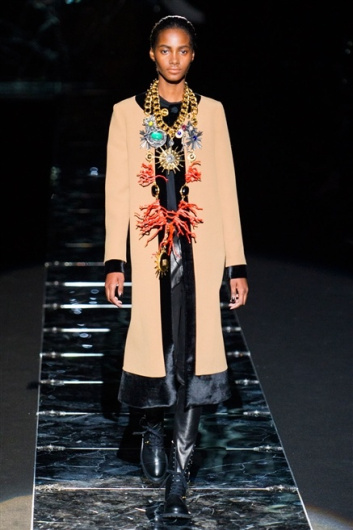 Fotoservizio/FW 2015-2016/WOMEN/FAUSTO PUGLISI/DP1/14