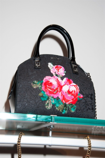 Fotoservizio/FW 2015-2016/WOMEN/VIA DELLE PERLE VDP/DP2/20