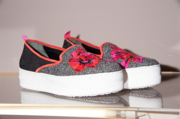Fotoservizio/FW 2015-2016/WOMEN/VIA DELLE PERLE VDP/DP2/72