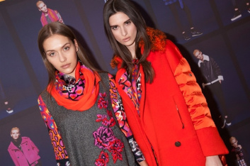 Fotoservizio/FW 2015-2016/WOMEN/VIA DELLE PERLE VDP/DP2/77