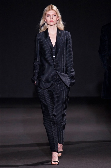 Fotoservizio/FW 2015-2016/WOMEN/COSTUME NATIONAL/DP1/12
