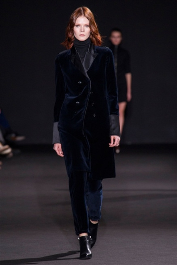 Fotoservizio/FW 2015-2016/WOMEN/COSTUME NATIONAL/DP1/15