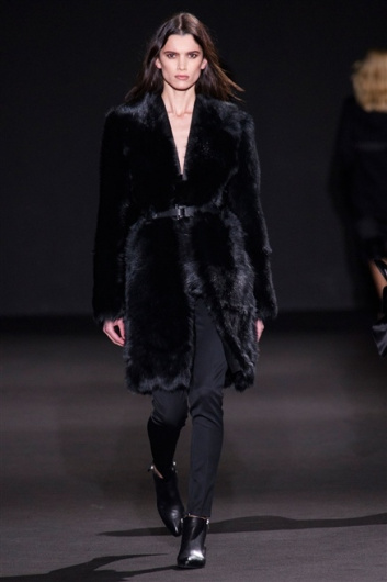 Fotoservizio/FW 2015-2016/WOMEN/COSTUME NATIONAL/DP1/22