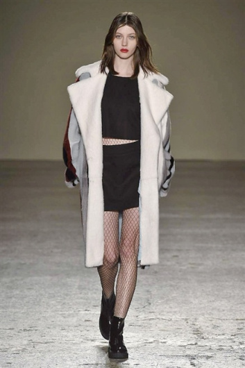 Fotoservizio/FW 2015-2016/WOMEN/CRISTIANO BURANI/DP1/13
