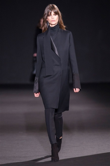 Fotoservizio/FW 2015-2016/WOMEN/COSTUME NATIONAL/DP1/0