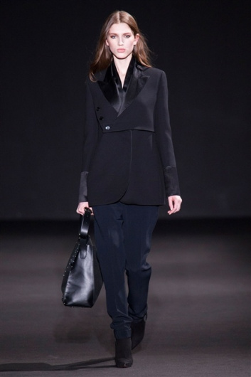 Fotoservizio/FW 2015-2016/WOMEN/COSTUME NATIONAL/DP1/1