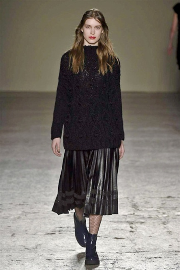 Fotoservizio/FW 2015-2016/WOMEN/CRISTIANO BURANI/DP1/25