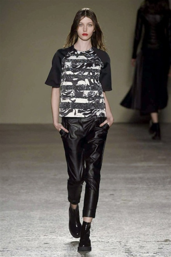 Fotoservizio/FW 2015-2016/WOMEN/CRISTIANO BURANI/DP1/28