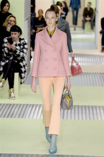 Fotoservizio/FW 2015-2016/WOMEN/PRADA/DP1/1