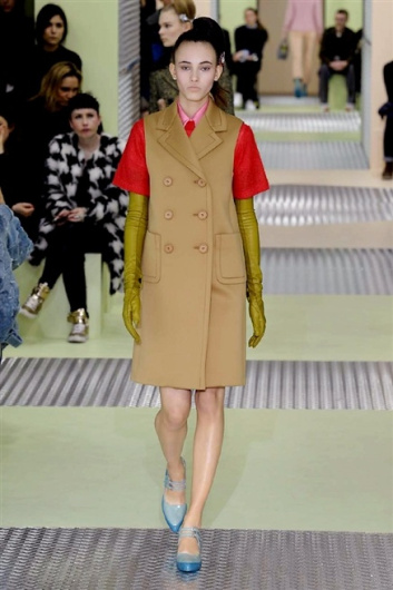 Fotoservizio/FW 2015-2016/WOMEN/PRADA/DP1/4