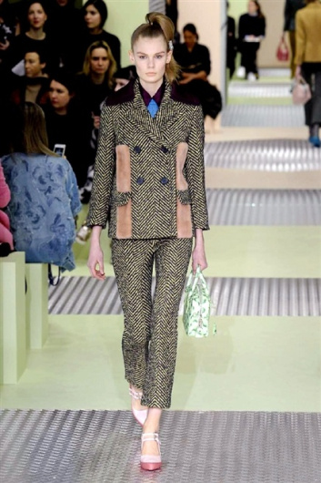 Fotoservizio/FW 2015-2016/WOMEN/PRADA/DP1/6