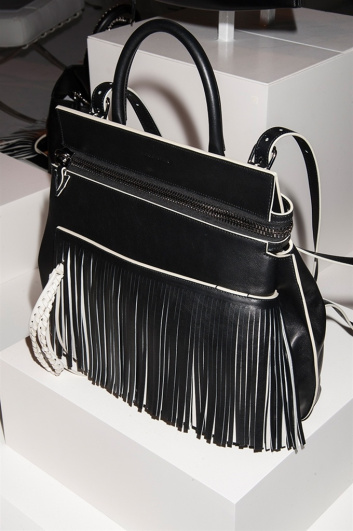 Fotoservizio/FW 2015-2016/WOMEN/ELENA GHISELLINI/DP2/32