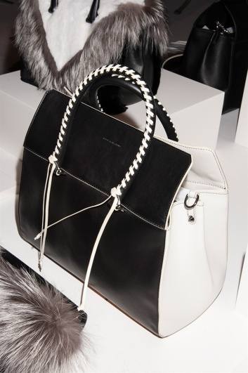 Fotoservizio/FW 2015-2016/WOMEN/ELENA GHISELLINI/DP2/34