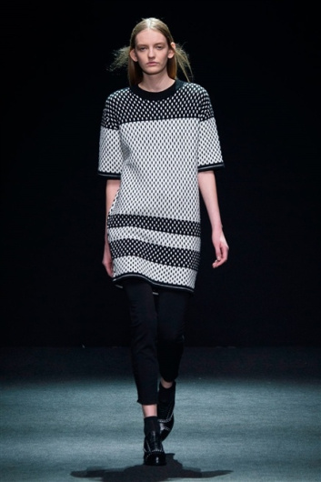 Fotoservizio/FW 2015-2016/WOMEN/BYBLOS MILANO/DP1/15