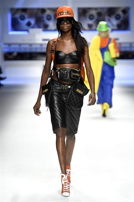 Fotoservizio/FW 2015-2016/WOMEN/MOSCHINO/DP1/11