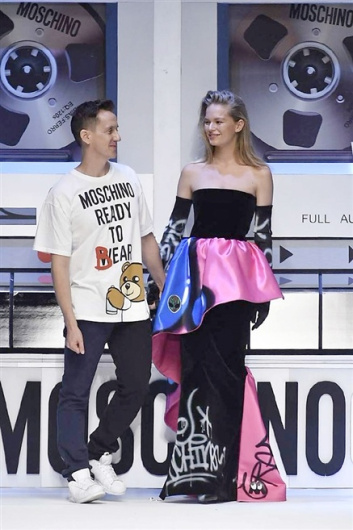 Fotoservizio/FW 2015-2016/WOMEN/MOSCHINO/DP1/65