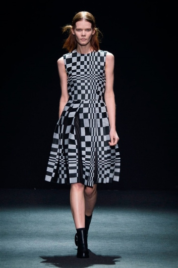 Fotoservizio/FW 2015-2016/WOMEN/BYBLOS MILANO/DP1/32