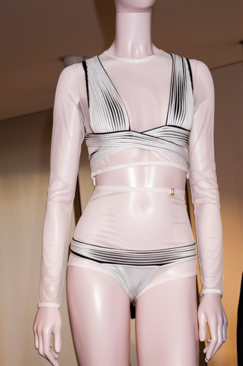 Fotoservizio/FW 2015-2016/WOMEN/LA PERLA/DP2/35