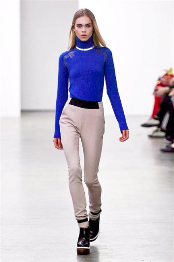 Fotoservizio/FW 2015-2016/WOMEN/ICEBERG/DP1/0
