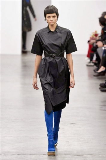 Fotoservizio/FW 2015-2016/WOMEN/ICEBERG/DP1/13