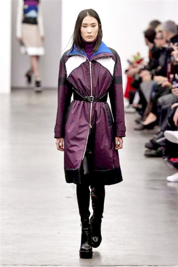 Fotoservizio/FW 2015-2016/WOMEN/ICEBERG/DP1/16