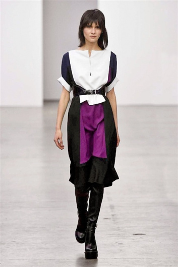 Fotoservizio/FW 2015-2016/WOMEN/ICEBERG/DP1/20