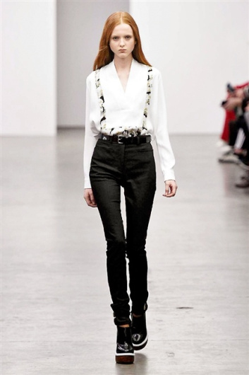 Fotoservizio/FW 2015-2016/WOMEN/ICEBERG/DP1/25
