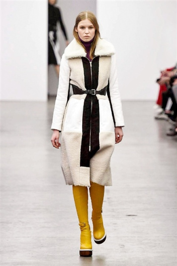 Fotoservizio/FW 2015-2016/WOMEN/ICEBERG/DP1/26
