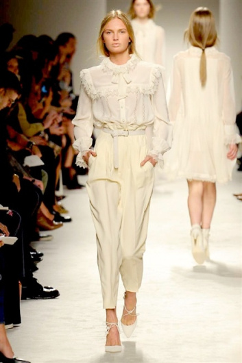 Fotoservizio/FW 2015-2016/WOMEN/PHILOSOPHY DI LORENZO SERAFINI/DP1/3