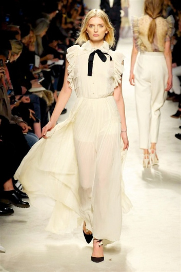 Fotoservizio/FW 2015-2016/WOMEN/PHILOSOPHY DI LORENZO SERAFINI/DP1/28