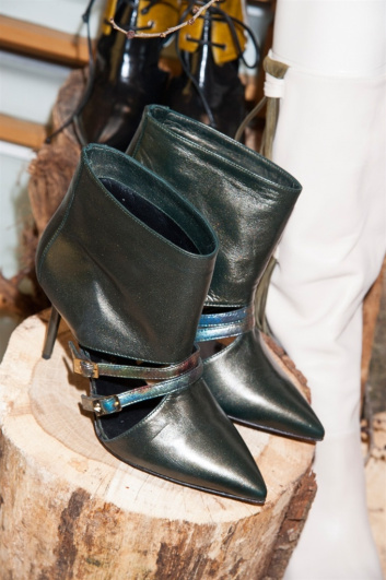 Fotoservizio/FW 2015-2016/WOMEN/MARIO VALENTINO/DP2/14