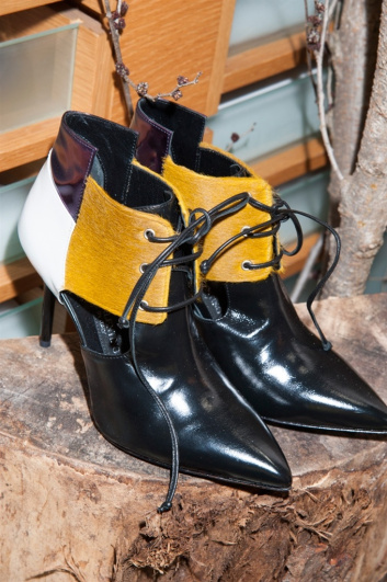 Fotoservizio/FW 2015-2016/WOMEN/MARIO VALENTINO/DP2/16