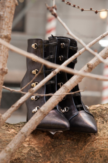 Fotoservizio/FW 2015-2016/WOMEN/MARIO VALENTINO/DP2/21