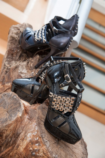 Fotoservizio/FW 2015-2016/WOMEN/MARIO VALENTINO/DP2/69