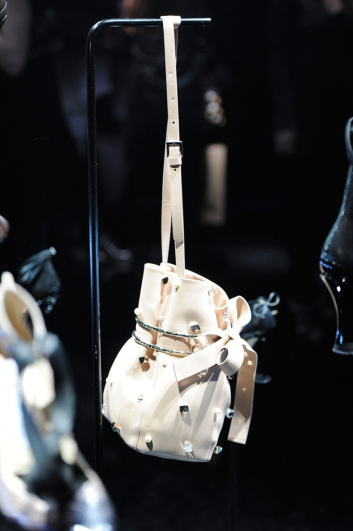 Fotoservizio/FW 2015-2016/WOMEN/JIMMY CHOO/DP2/37