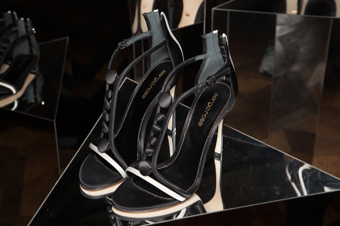 Fotoservizio/FW 2015-2016/WOMEN/SERGIO ROSSI/DP2/16
