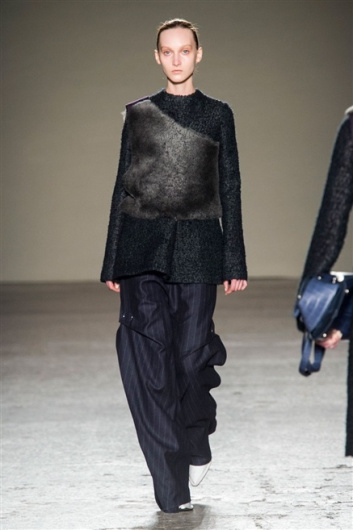 Fotoservizio/FW 2015-2016/WOMEN/GABRIELE COLANGELO/DP1/14