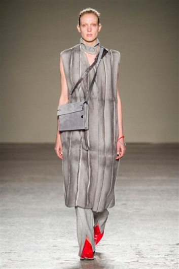 Fotoservizio/FW 2015-2016/WOMEN/GABRIELE COLANGELO/DP1/19