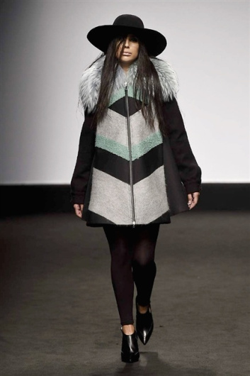 Fotoservizio/FW 2015-2016/WOMEN/GRINKO/DP1/13